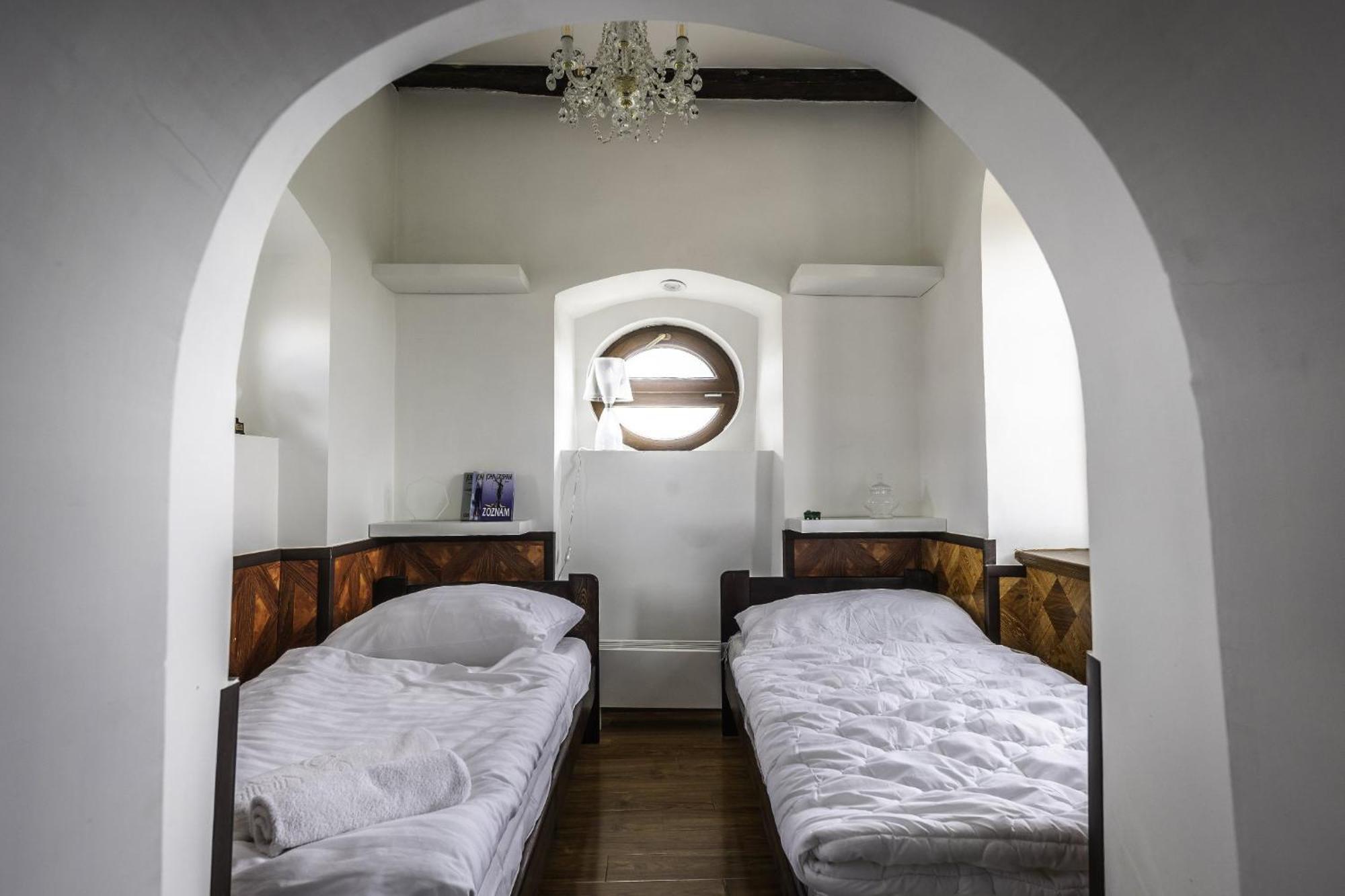 Bed and breakfast Theresia Chateau - Bernolákovo Extérieur photo