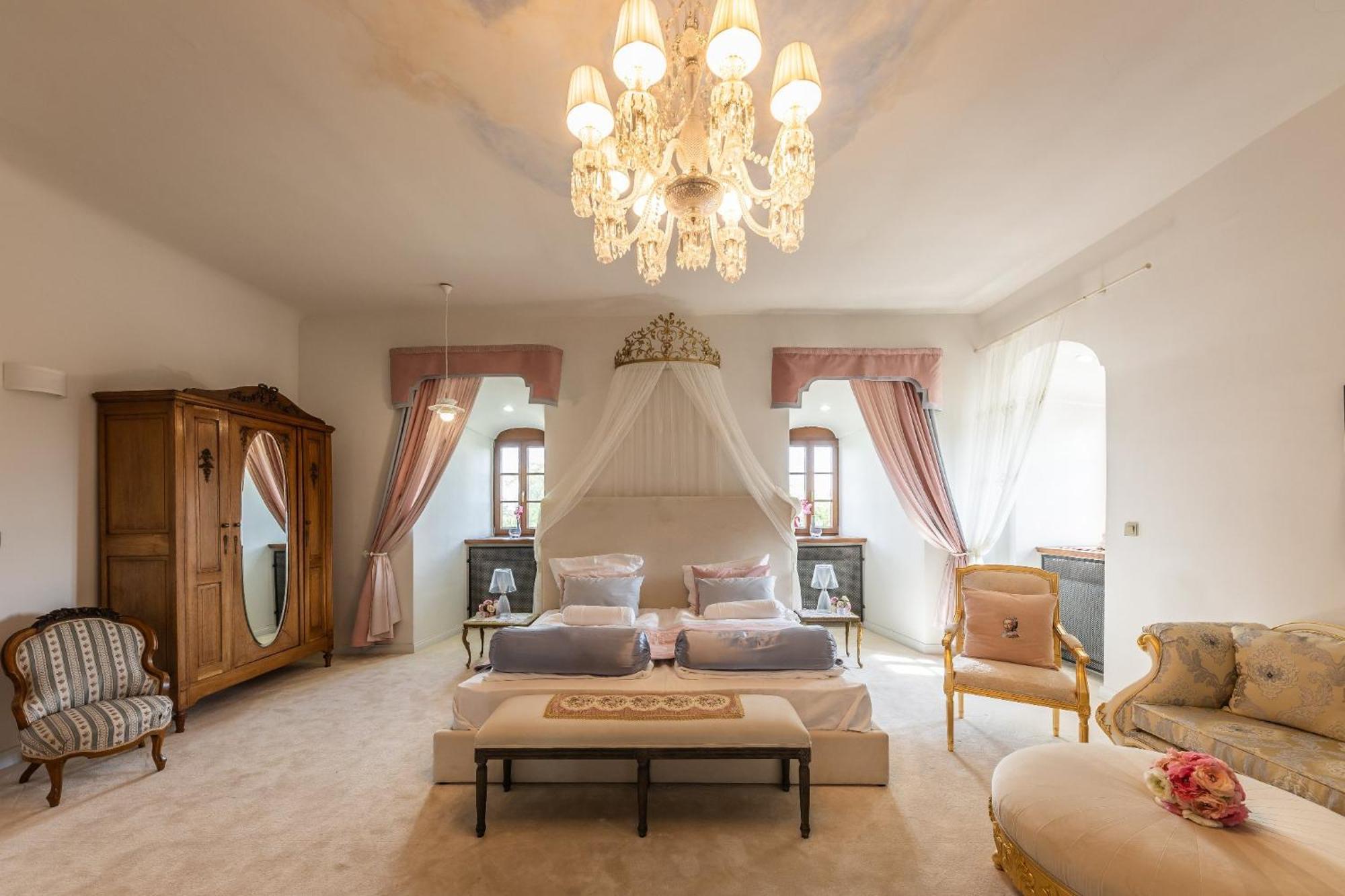 Bed and breakfast Theresia Chateau - Bernolákovo Extérieur photo